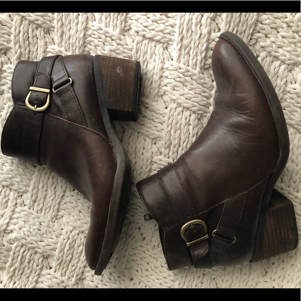 Born dark brown leather boots, size 9